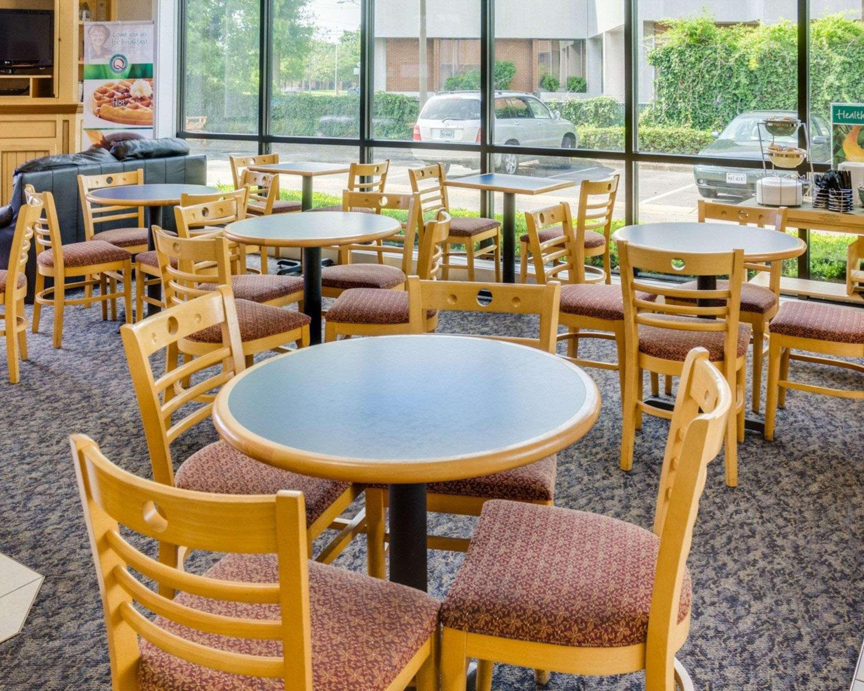 Econo Lodge Naval Station Norfolk Exterior photo